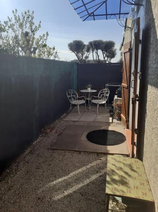 Studio- Terrasse -Place De Parking Prive マルセイユ エクステリア 写真
